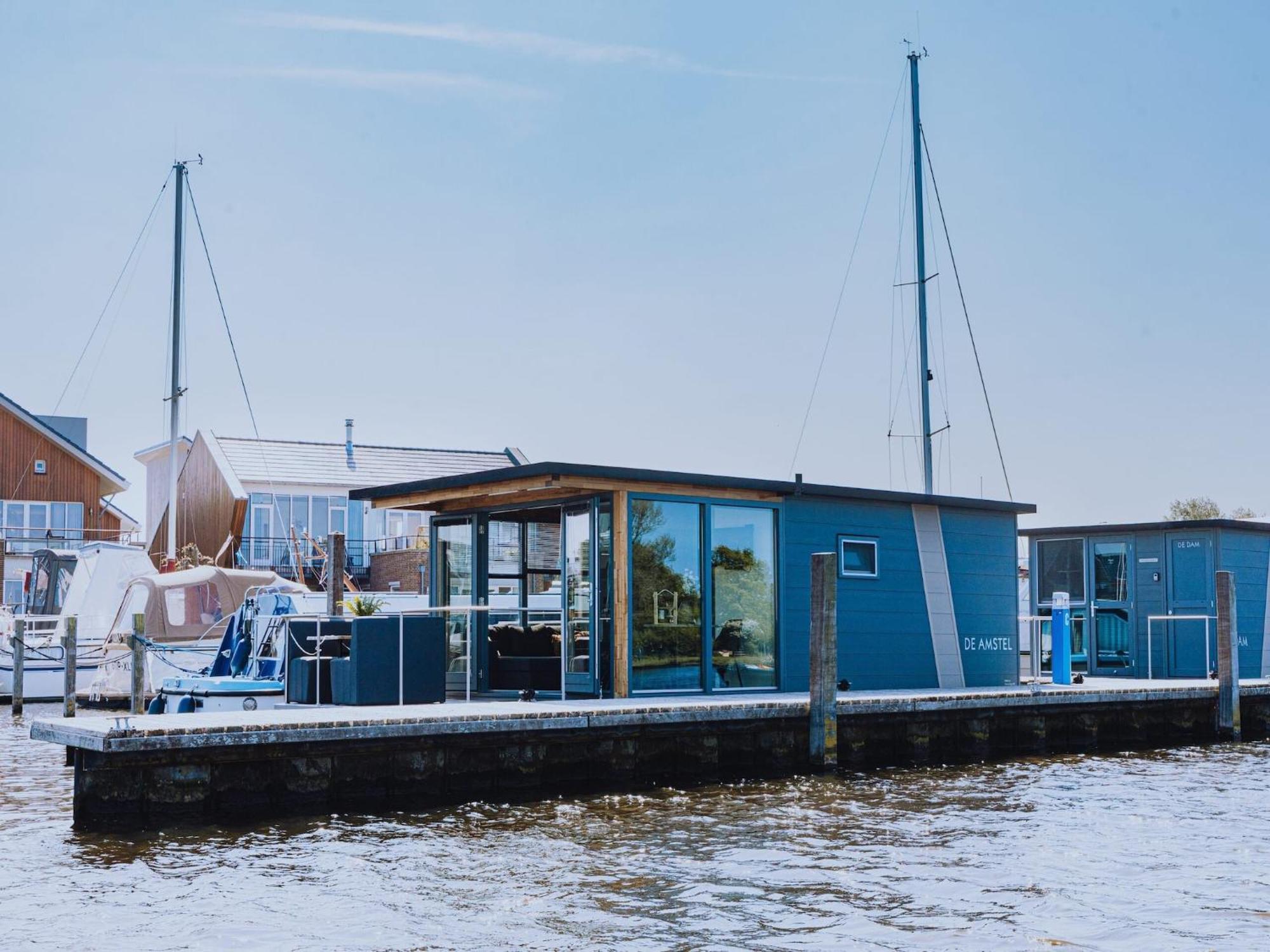 Modern Houseboat With Air Conditioning Located In Marina Uitgeest 외부 사진